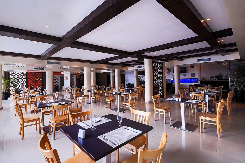 Food Court