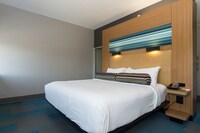 Room, 1 King Bed, Accessible