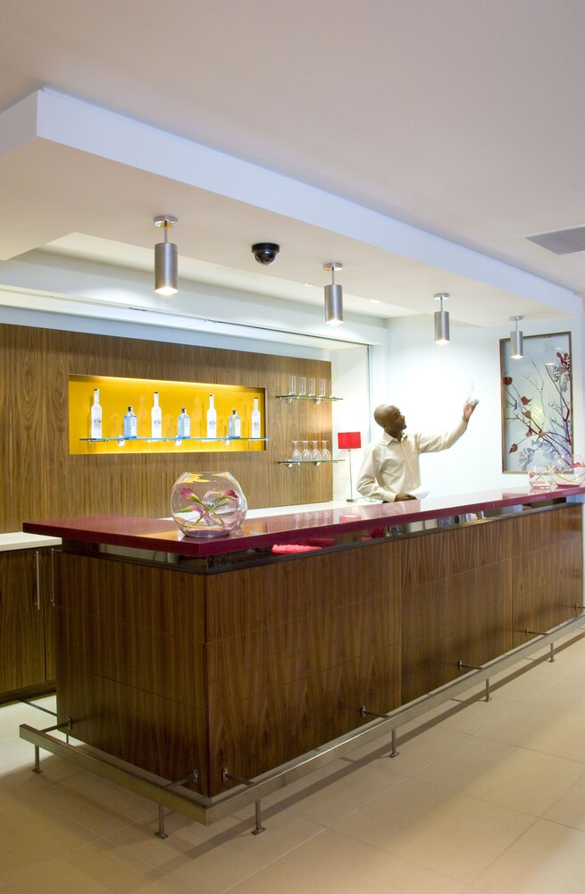 Hotel Bar