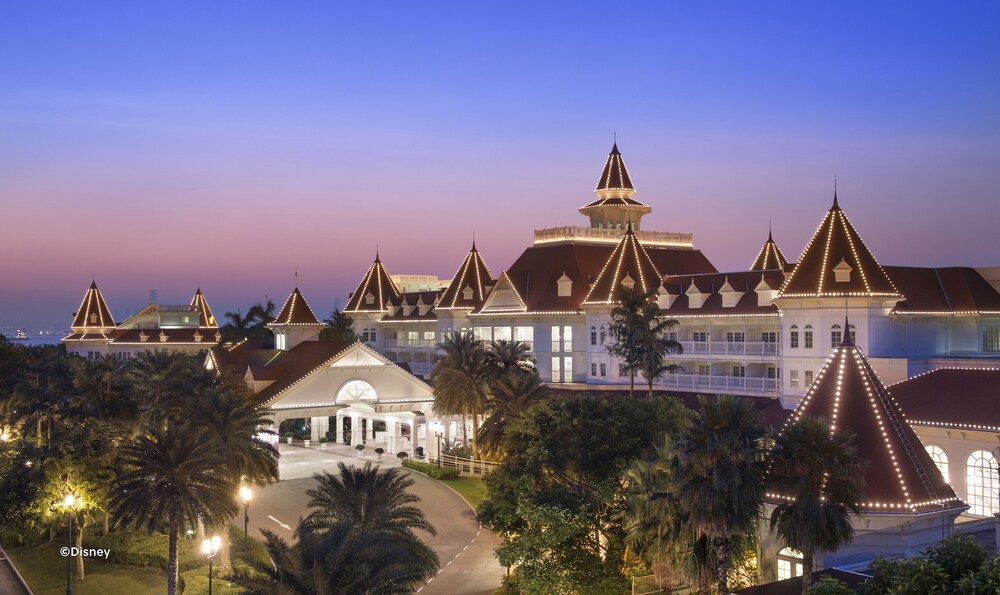 Hotel Front - Evening/Night