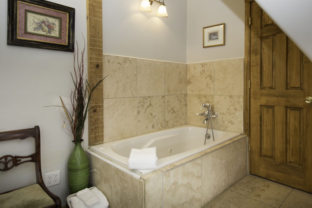 Jetted Tub