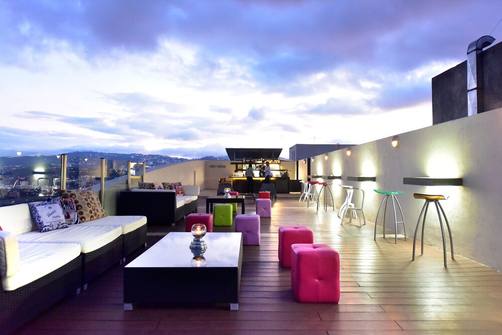 Hotel Lounge
