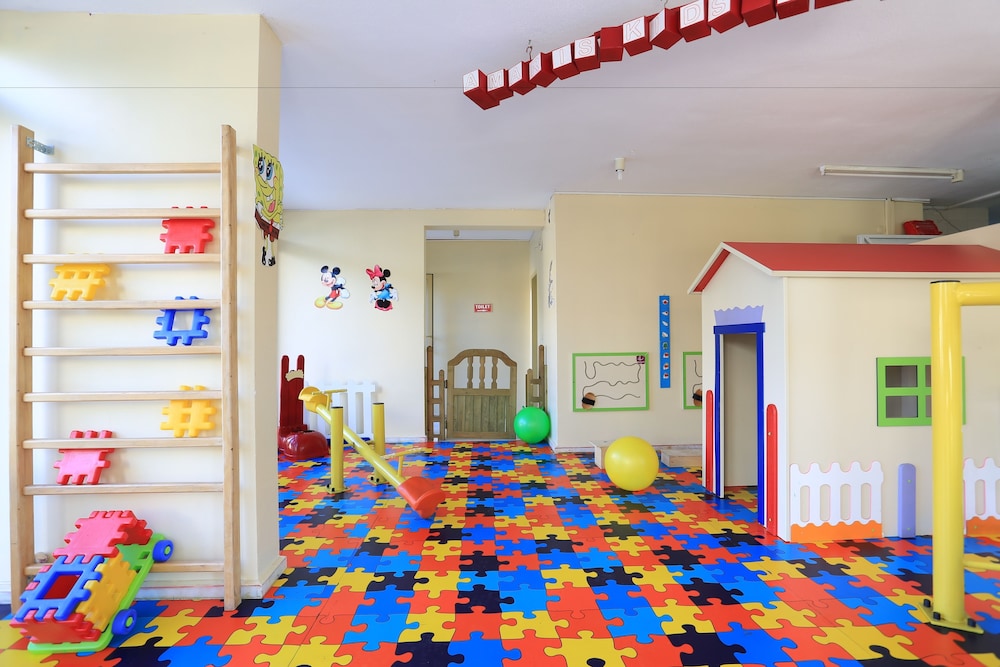 Childrens Play Area - Indoor