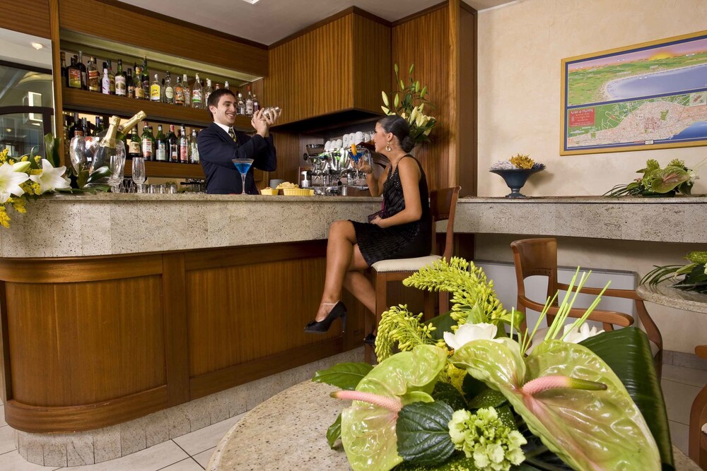 Hotel Lounge