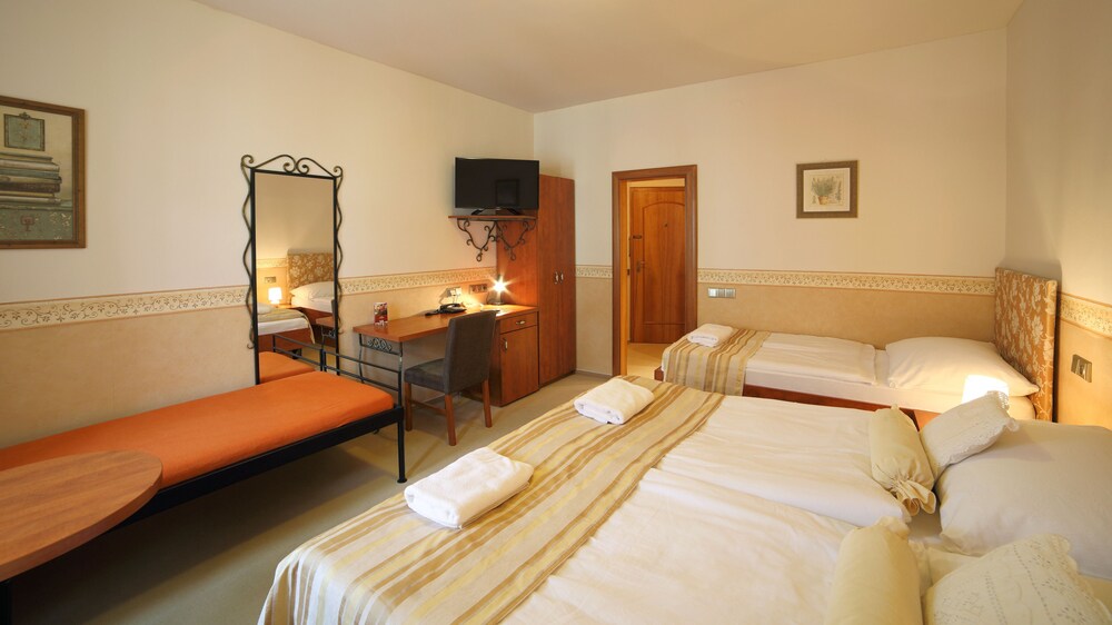 Guestroom