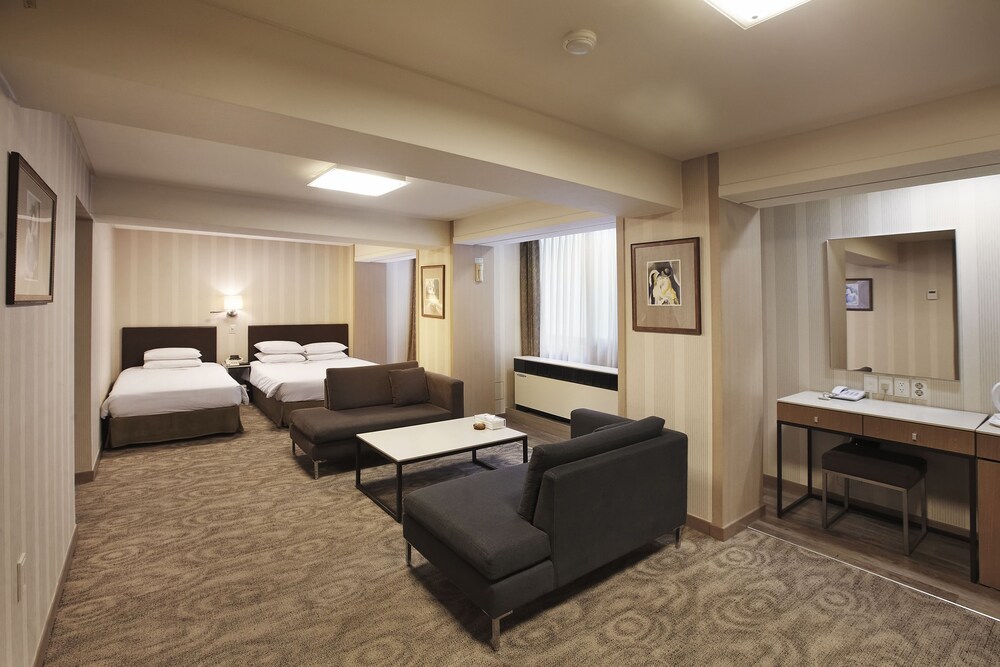 Guestroom