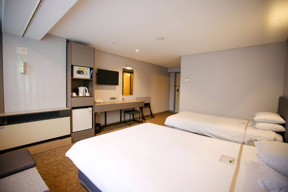 Guestroom