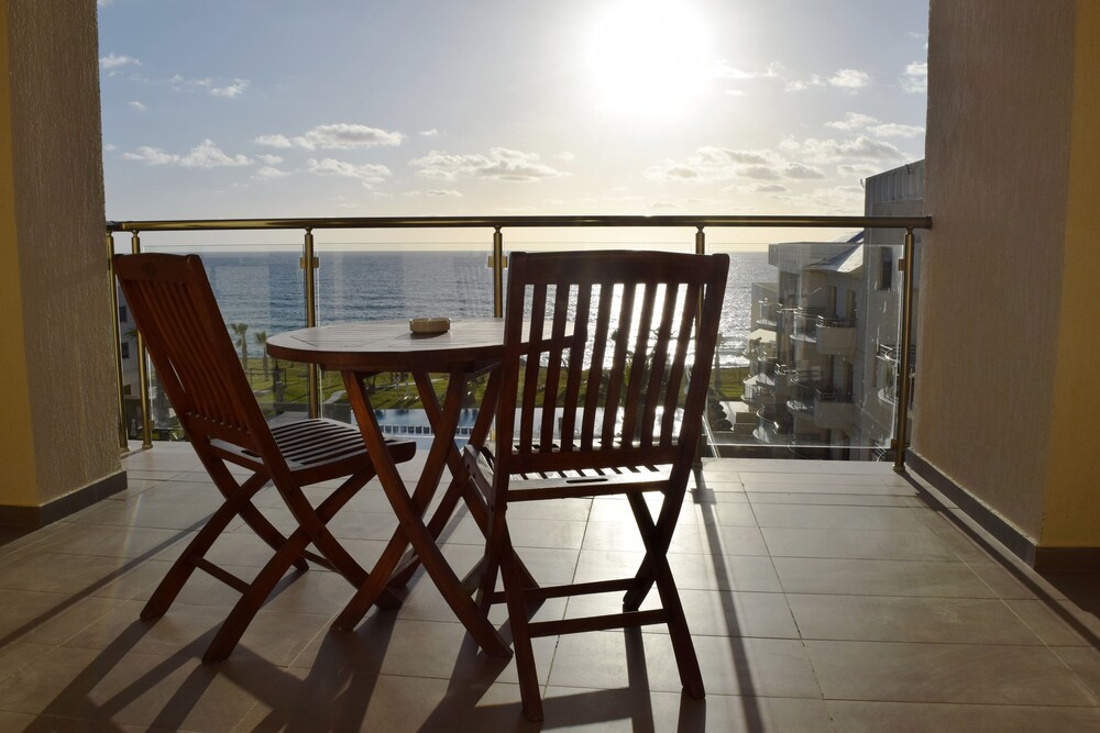 Executive Apartment, 1 Bedroom, Balcony, Sea View (Suite) - Guestroom View