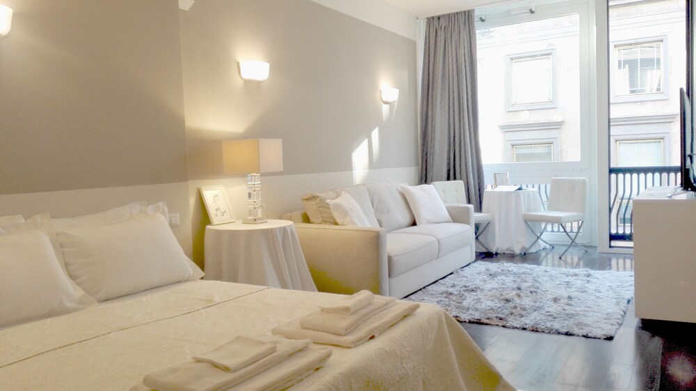 Silver Moon Suite - Guestroom