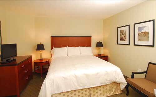 One Bedroom King Angle - Guestroom