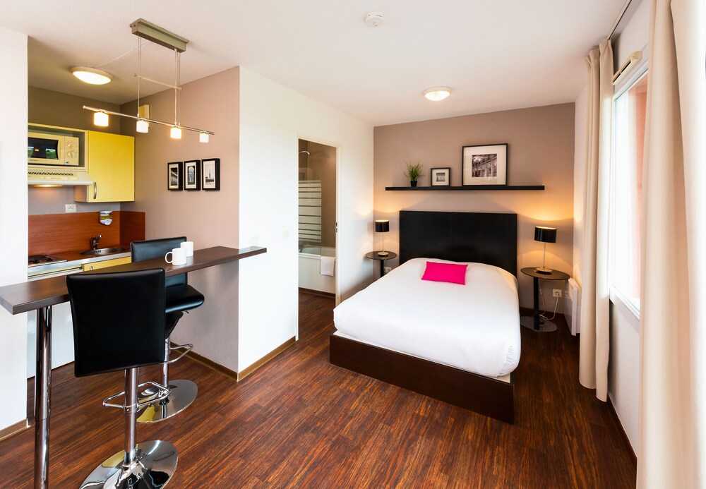 Junior Suite - Featured Image