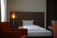 Business Single Room, 1 Queen Bed