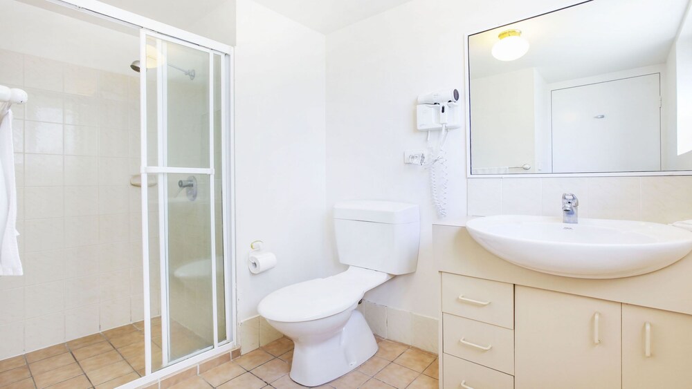 Salle de bain (Appartement Standard, 2 chambres, non-fumeur, cuisine)