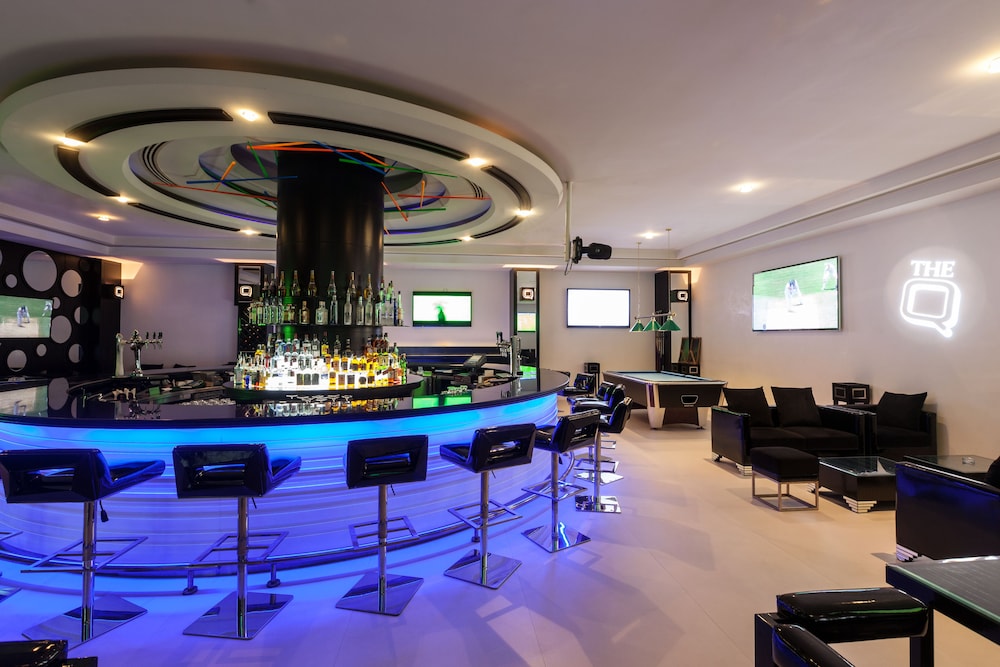 Hotel Bar