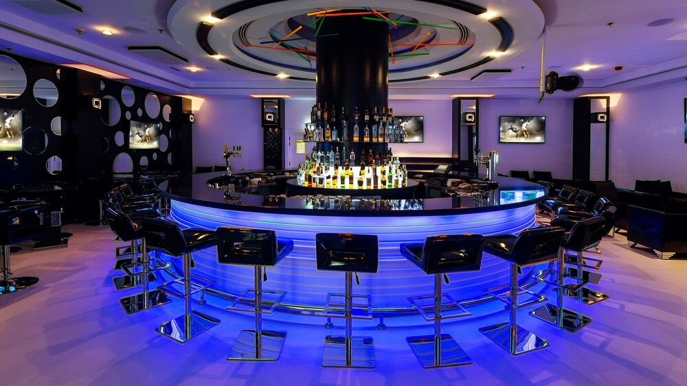 Hotel Bar