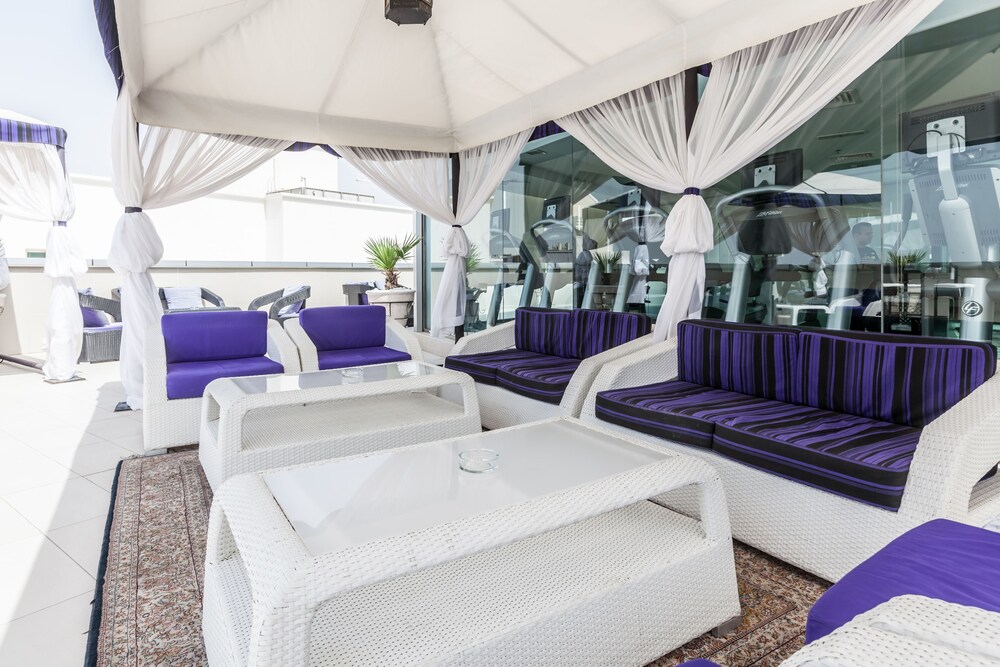 Hotel Bar