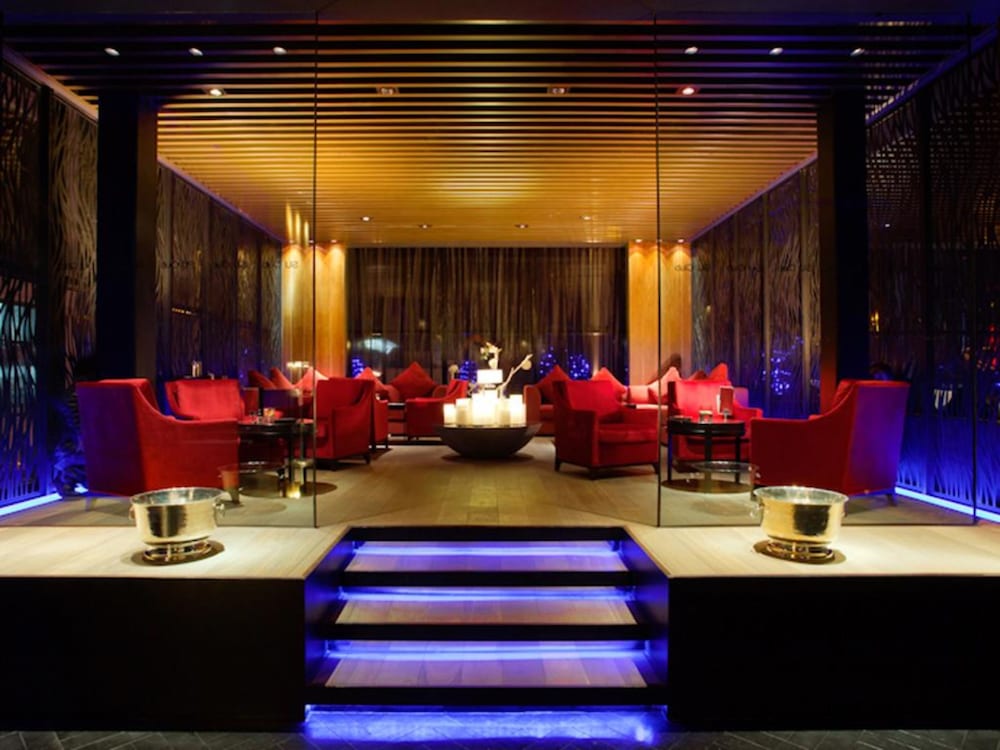 Hotel Bar