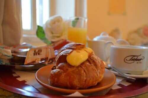 Room Service - Dining