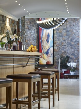 Hotel Bar