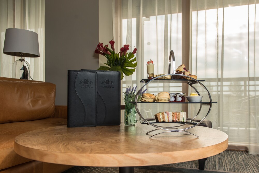 Hotel Lounge