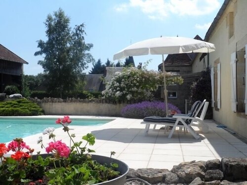 Belle villa avec piscine en Bourgogne, France