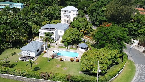 All Nations Guesthouse