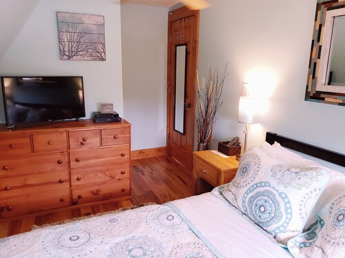 Relaxing Lakefront Getaway Near Marina, Park, & Town