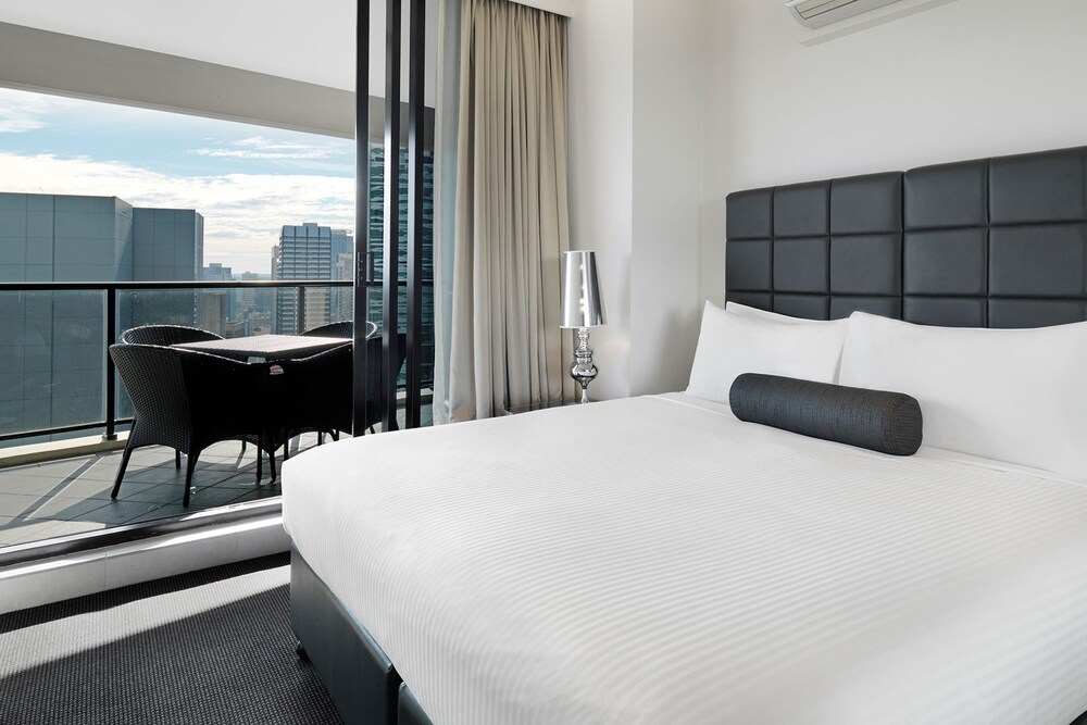 Two Bedroom Darling Suite - Guestroom