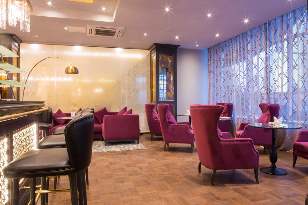 Hotel Bar