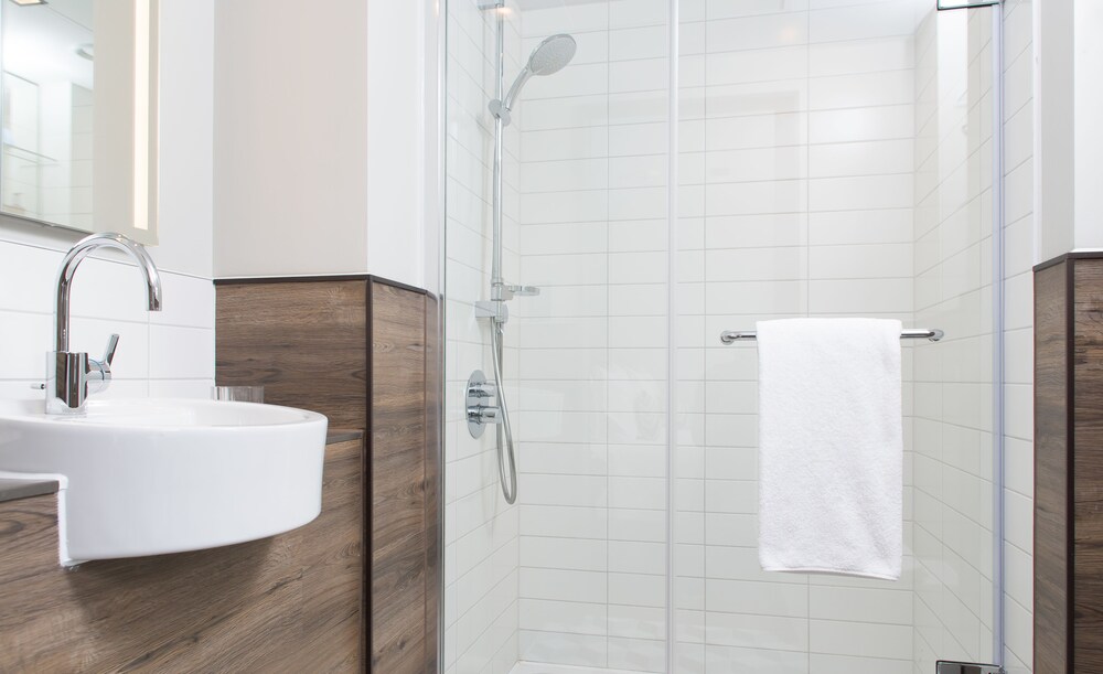 Studio Suite, 2 Double Beds - Bathroom