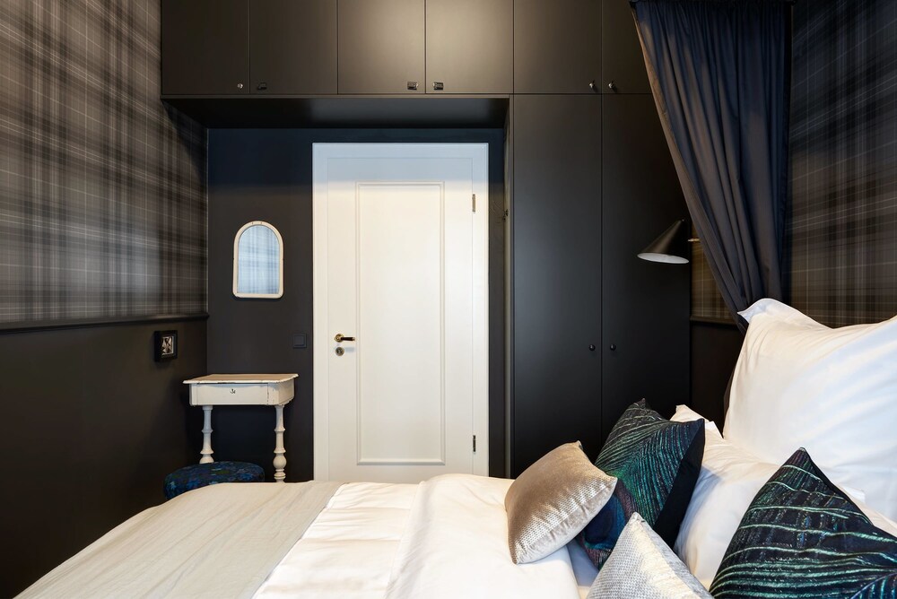 Zimmer (Apartment, 3 Schlafzimmer (CORA C - Tschaikowskistraße 19))