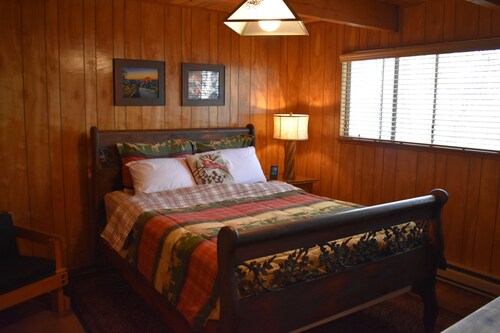 Charming Mountain View Cabin Near Yosemite and Pine Mountain Lake