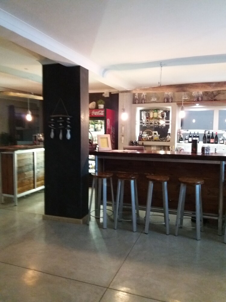 Hotel Bar