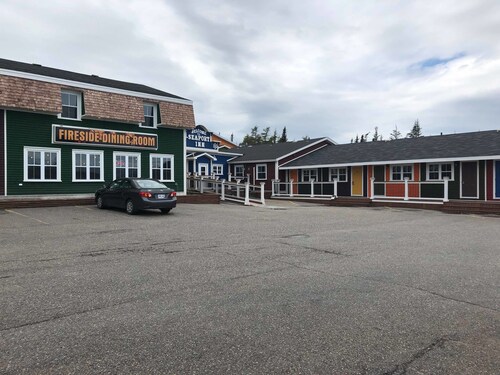 Seaport Inn