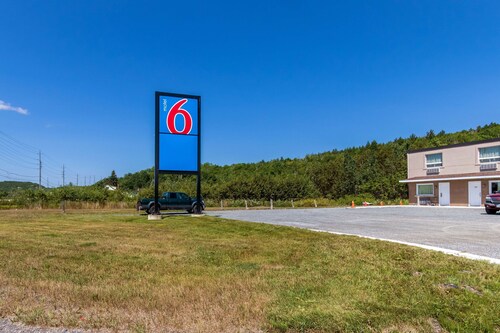 Motel 6 Sudbury, ON