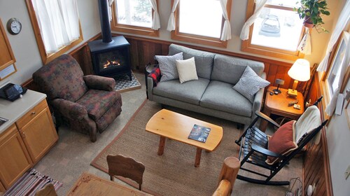 Lofted Cabin No.1 on a Private Peninsula