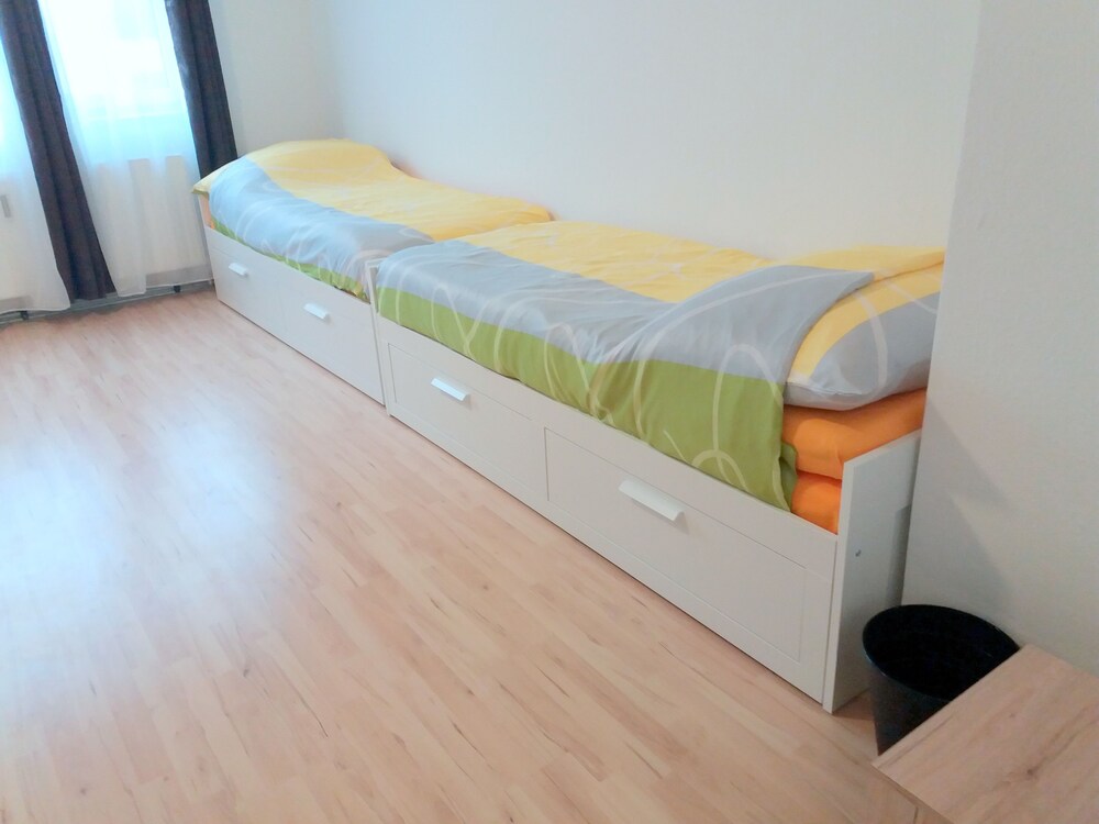 Zimmer (Apartment-2SZ-205)