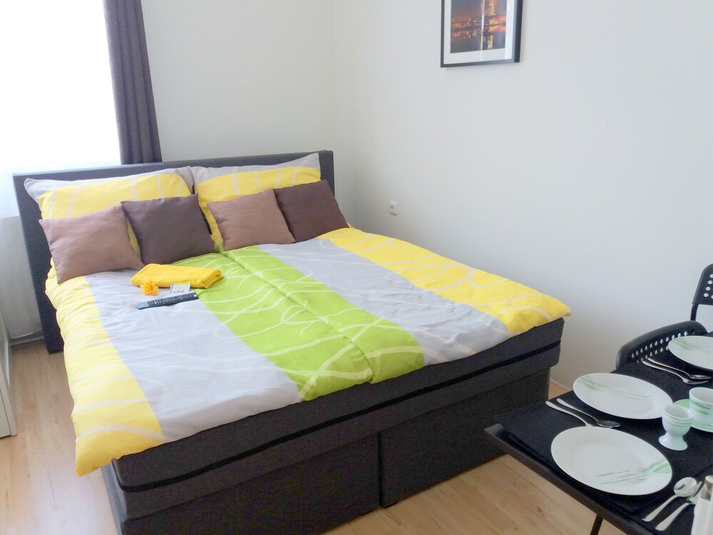 Zimmer (Studio-Apartment-22m2-101-102-103)
