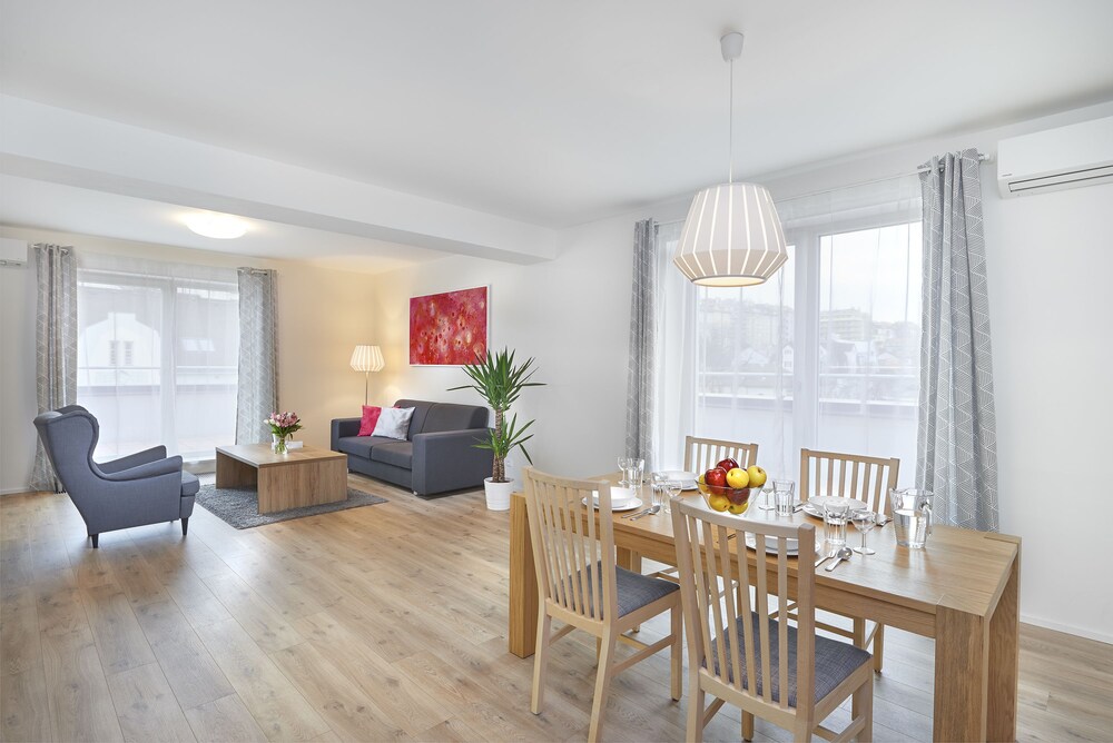 Exclusive Penthouse, 2 Bedrooms, Terrace, City View - Featured Image