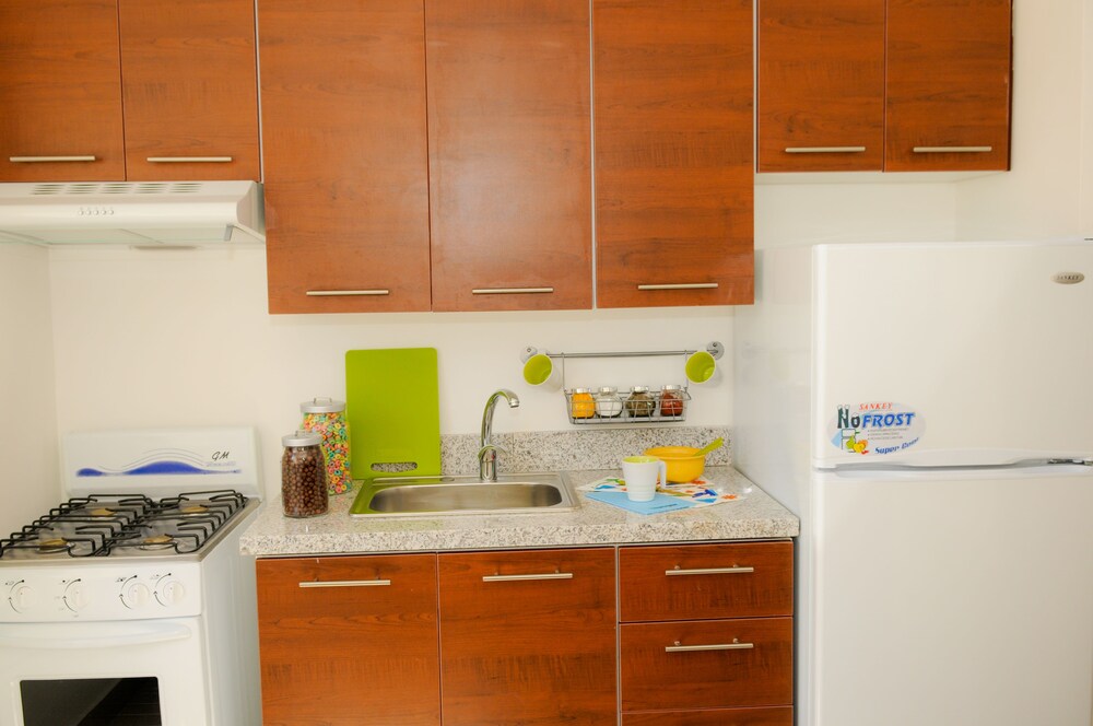 Standard Apartment, 1 Bedroom, Pool View, Ground Floor - In-Room Kitchenette
