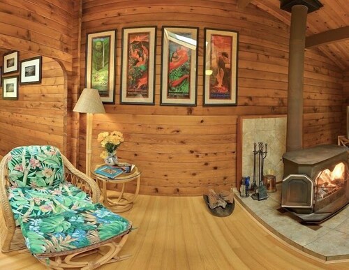 **SEEN ON HGTV**R U READY for VOLCANO in 2021 ? Hale Sweet Hale- HOT TUB