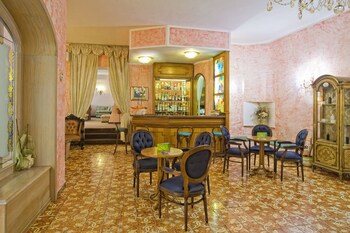 Hotel Bar