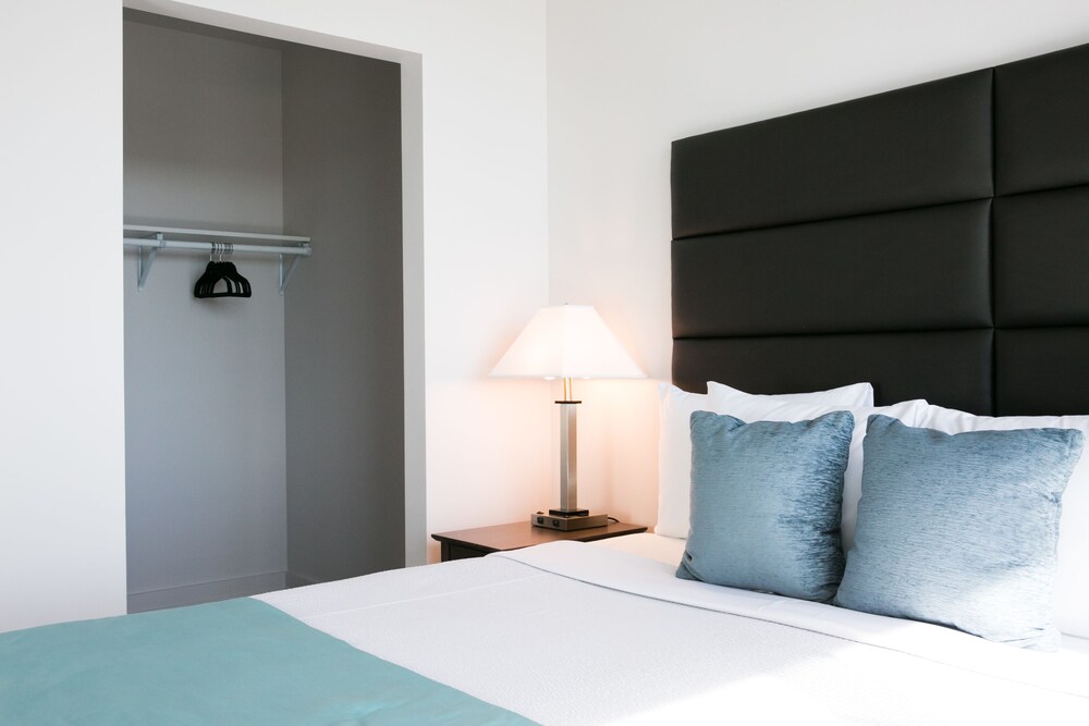 Premium Apartment, 1 Bedroom - Guestroom