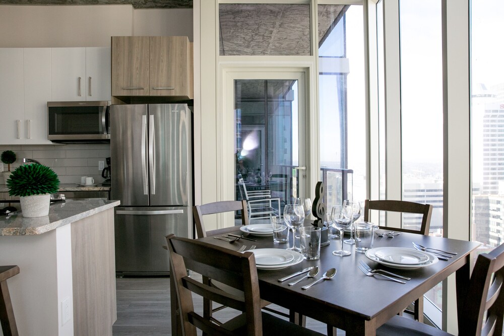 Premium Apartment, 2 Bedrooms - In-Room Dining