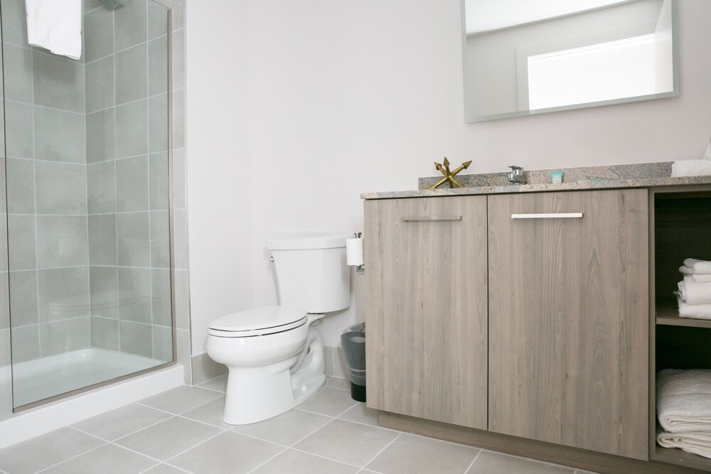 Premium Apartment, 1 Bedroom - Bathroom
