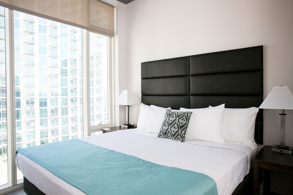 Premium Apartment, 2 Bedrooms - Guestroom