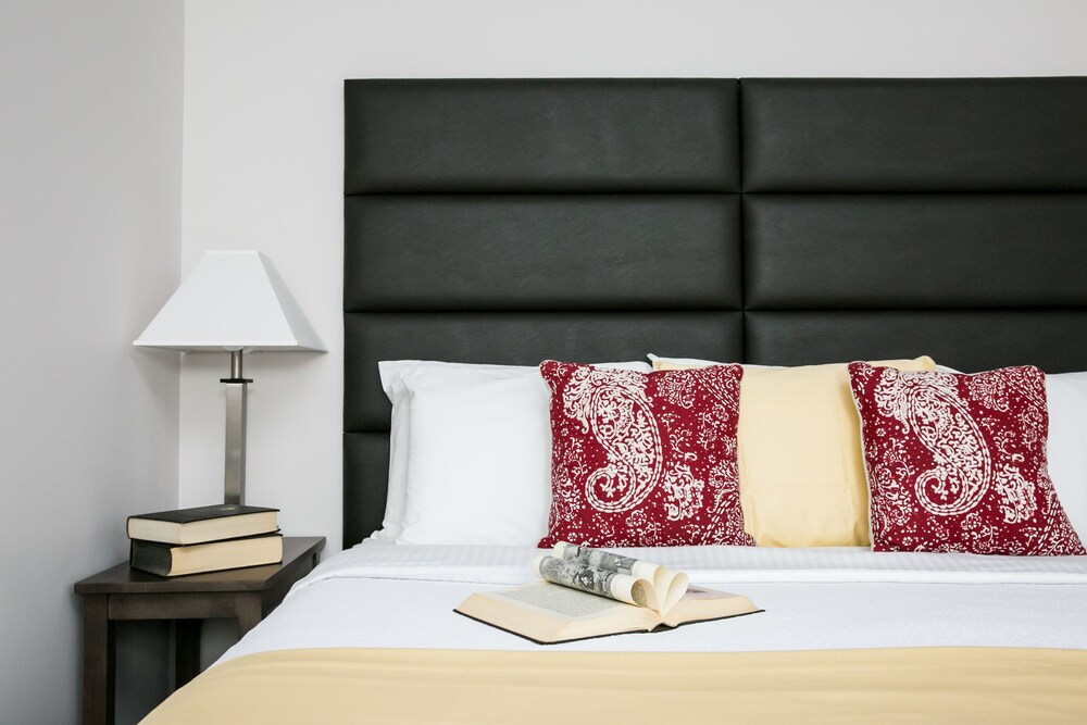 Standard Studio, 1 King Bed - Guestroom
