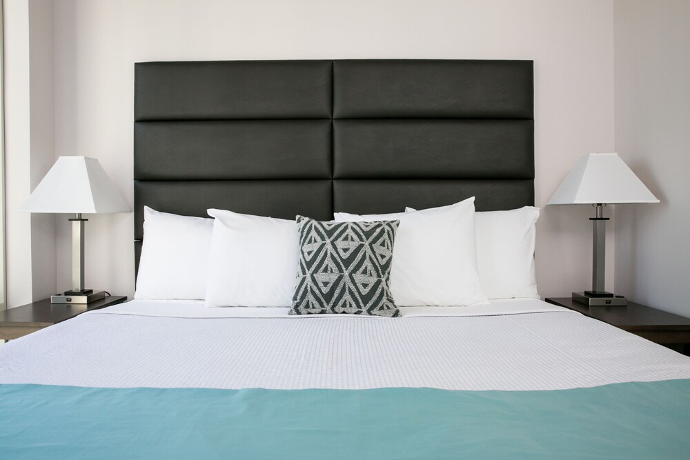 Premium Apartment, 2 Bedrooms - Guestroom