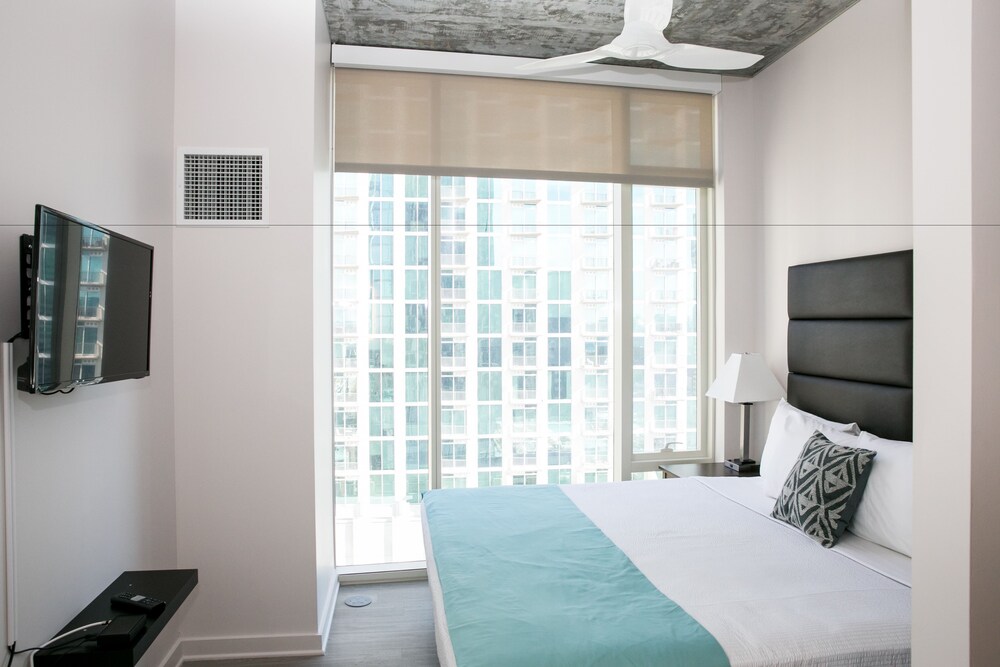 Premium Apartment, 2 Bedrooms - Guestroom