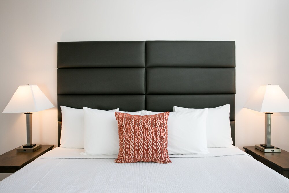 Premium Apartment, 2 Bedrooms - Guestroom